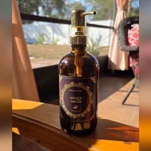 Sweet Vanilla Handsoap ○ Glass Bottle 16 oz